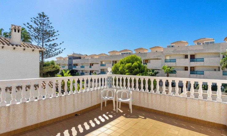 Wederverkoop - Villa - Orihuela Costa - La Zenia