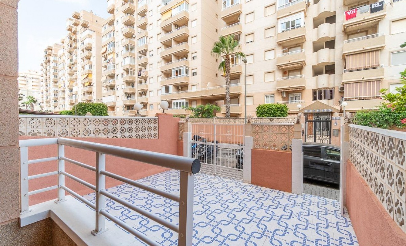 Revente - Appartement - Torrevieja - Nueva Torrevieja