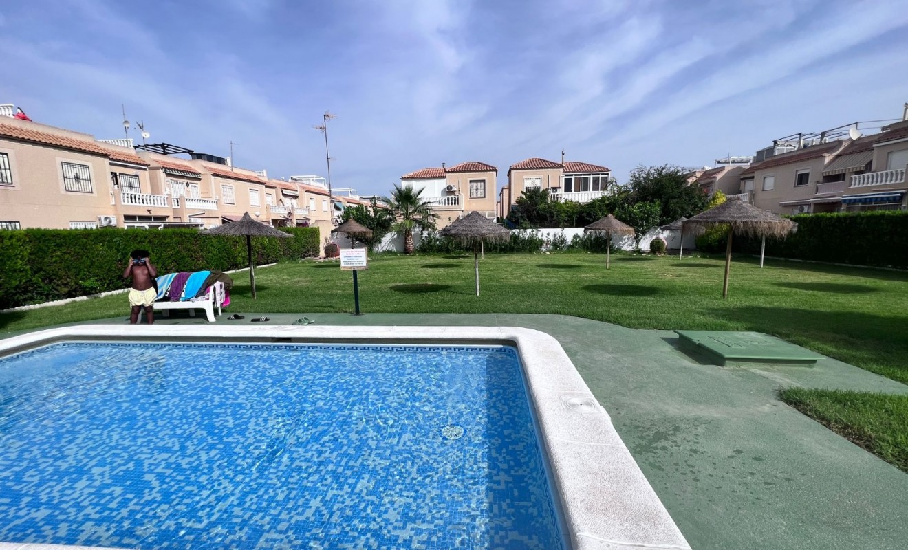 Revente - Apartment - Ground Floor - Torrevieja - El limonar