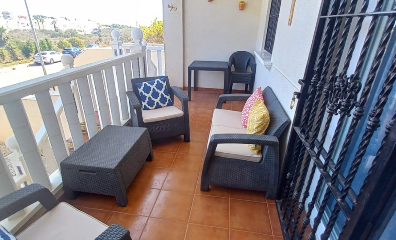 Sale - Apartment - Villamartín