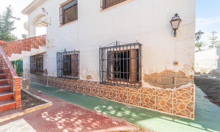 Sale - Semi - Orihuela Costa - Punta Prima