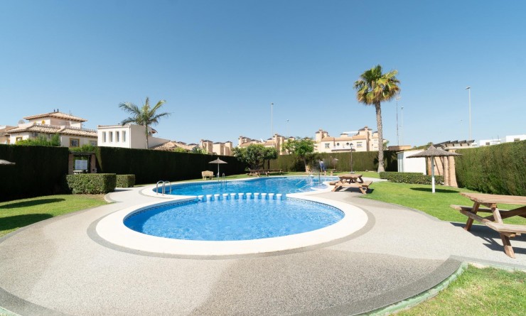 Sale - Ground Floor - Orihuela Costa - Lomas de Cabo Roig