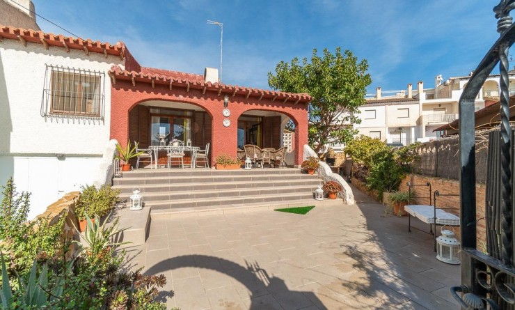 Wederverkoop - Villa - Orihuela Costa - Punta Prima