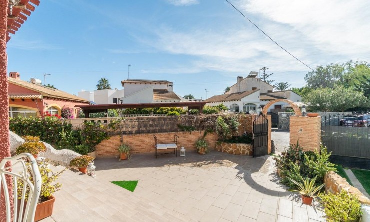 Revente - Villa - Orihuela Costa - Punta Prima