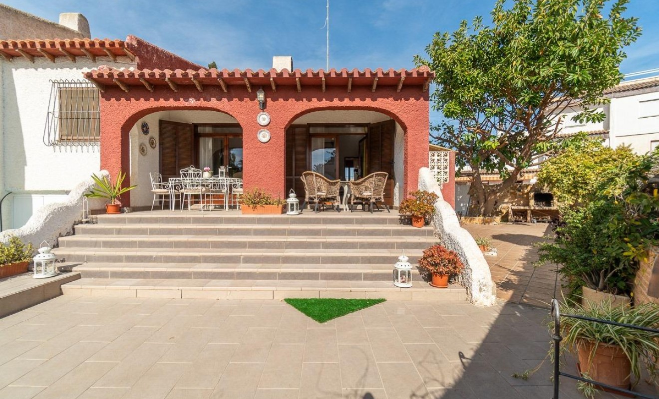 Revente - Villa - Orihuela Costa - Punta Prima