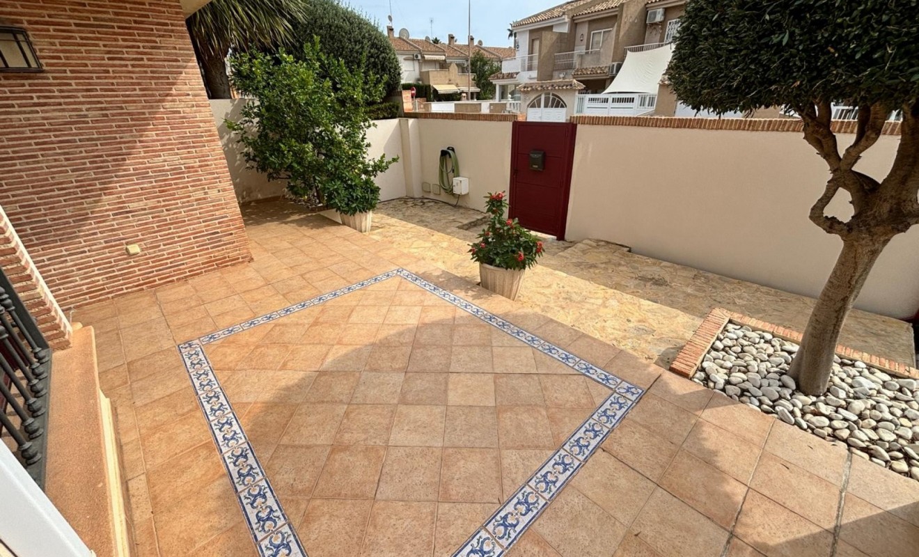 Wederverkoop - Detached House / Villa - Torrevieja Centro - Torrevieja