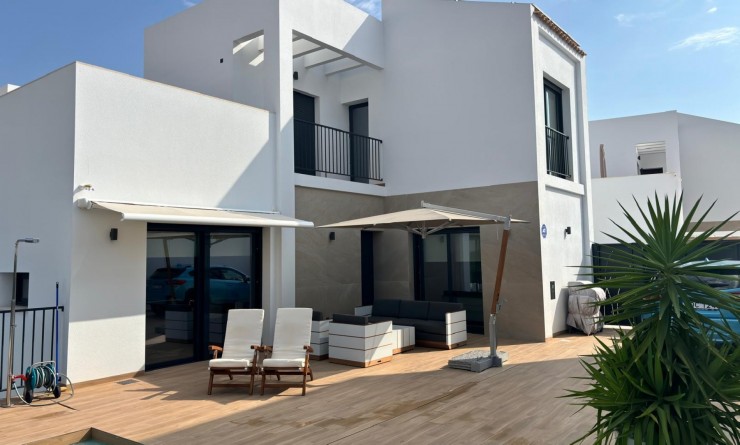 Sale - Detached House / Villa - Ciudad Quesada