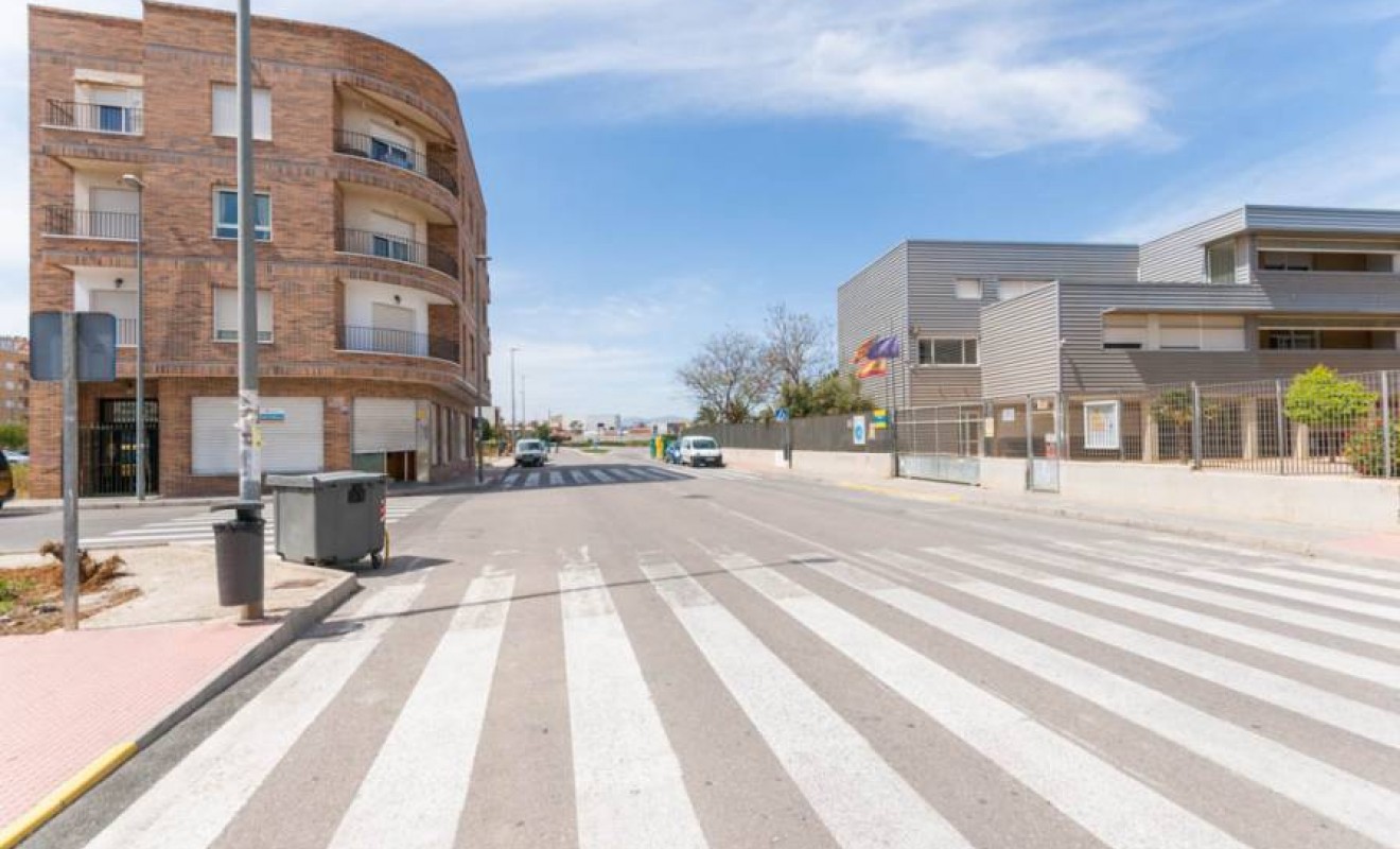 Wederverkoop - Commercial Unit - Almoradí - Estación bus