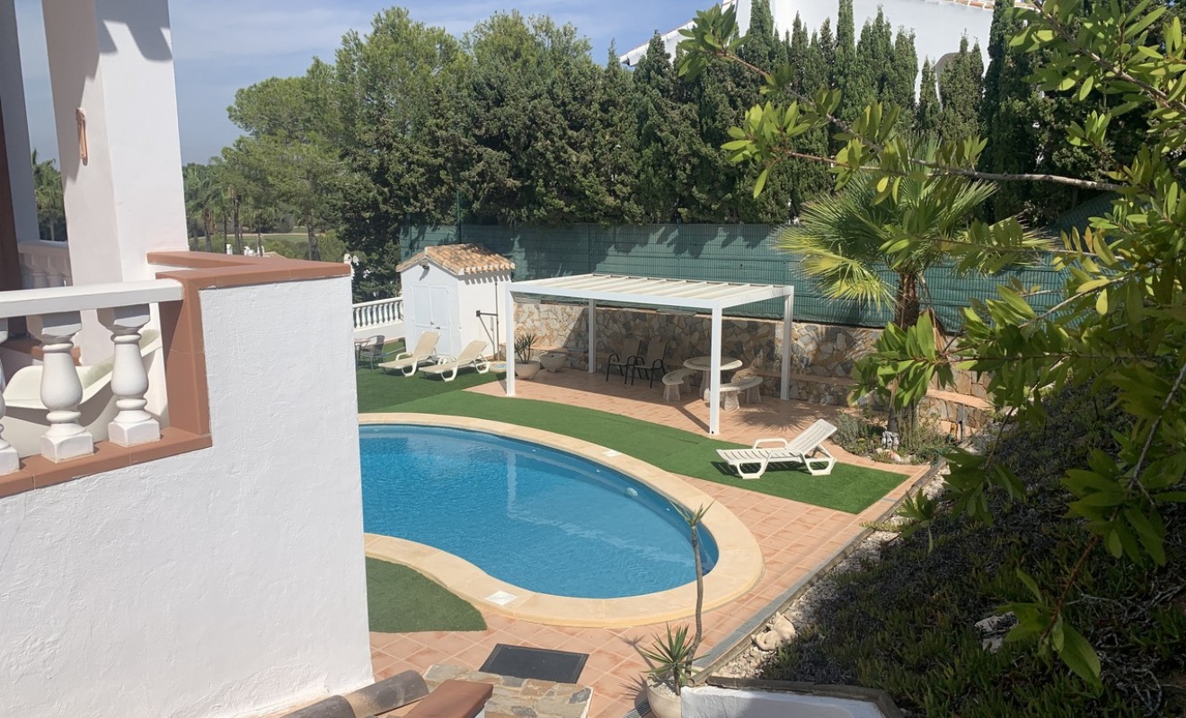 Sale - Villa - Villamartin, Orihuela Costa