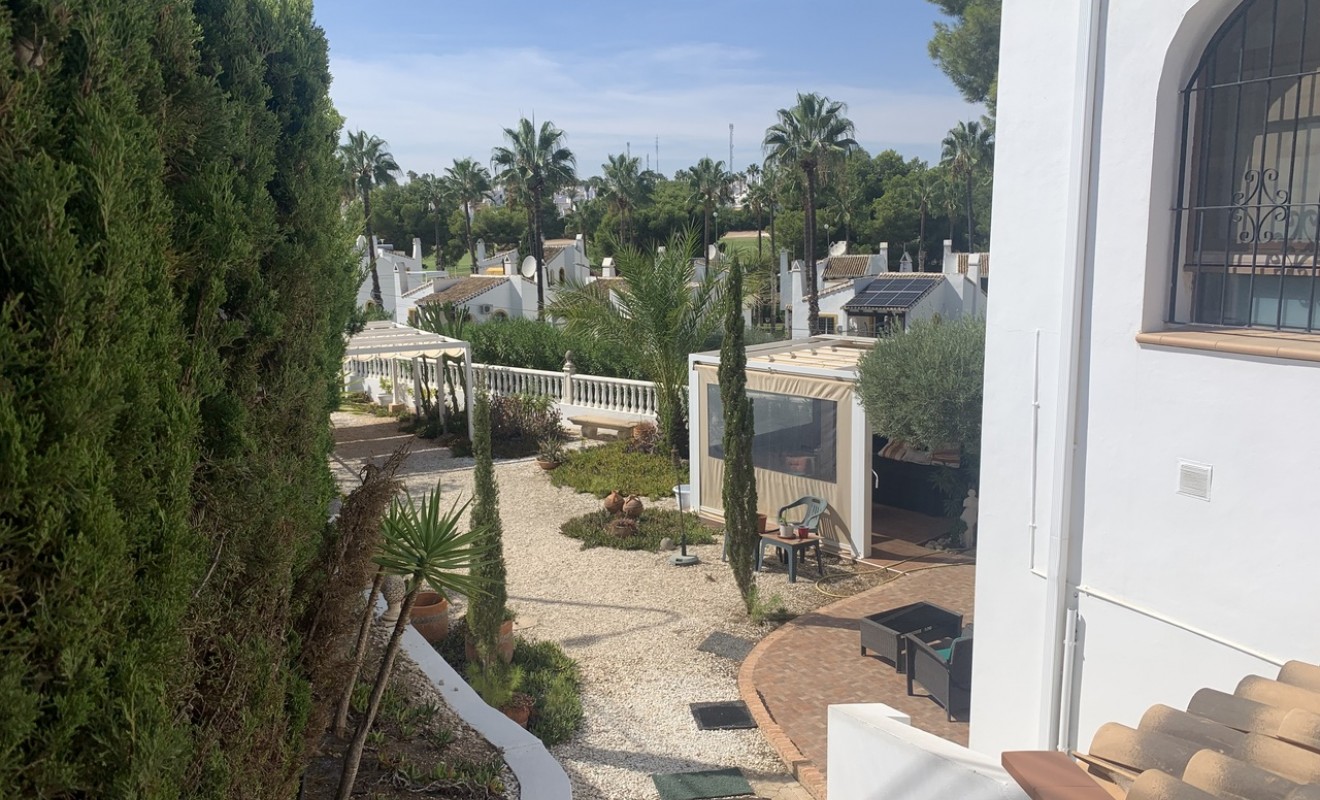 Sale - Villa - Villamartin, Orihuela Costa