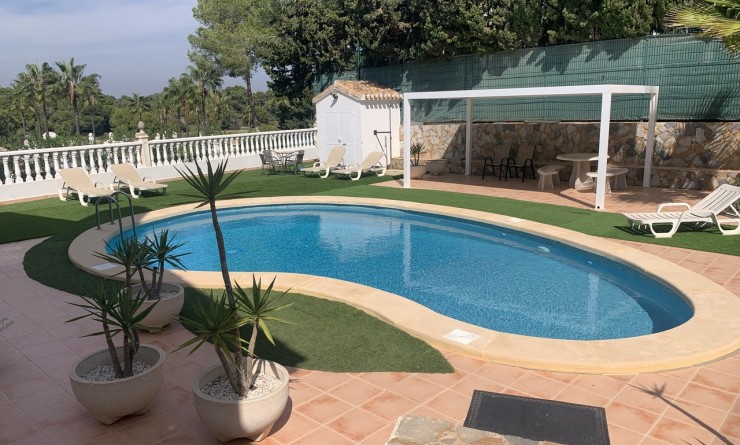 Sale - Villa - Villamartin, Orihuela Costa