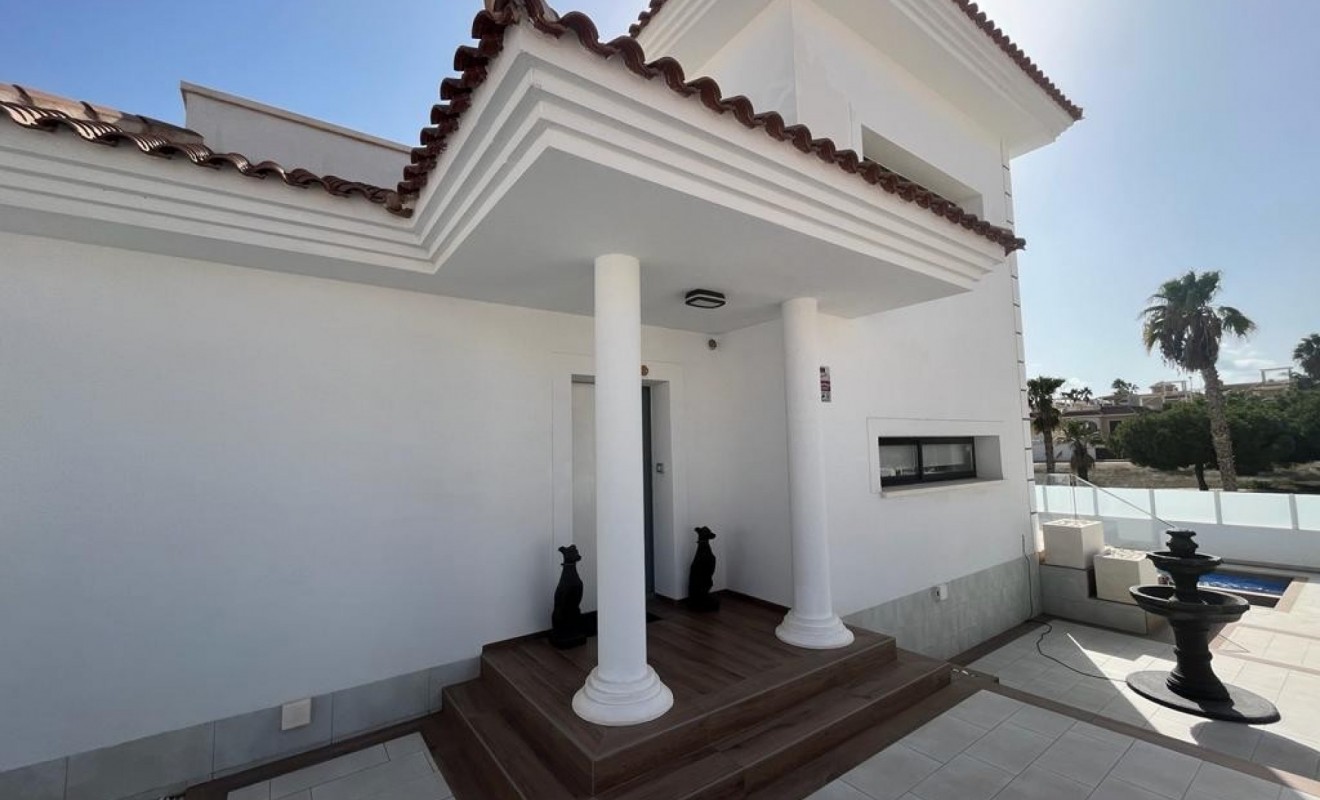 Wederverkoop - Detached House / Villa - Ciudad Quesada