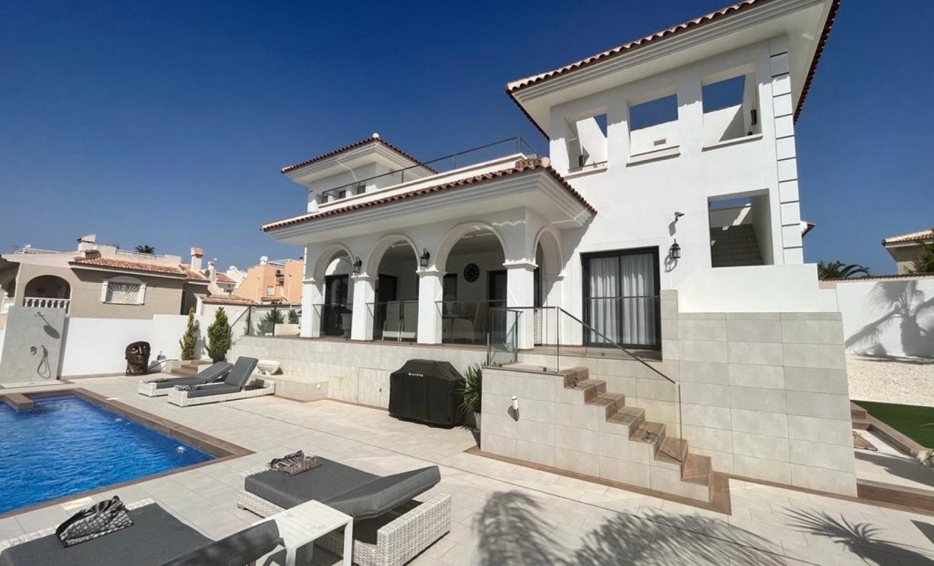 Wederverkoop - Detached House / Villa - Ciudad Quesada