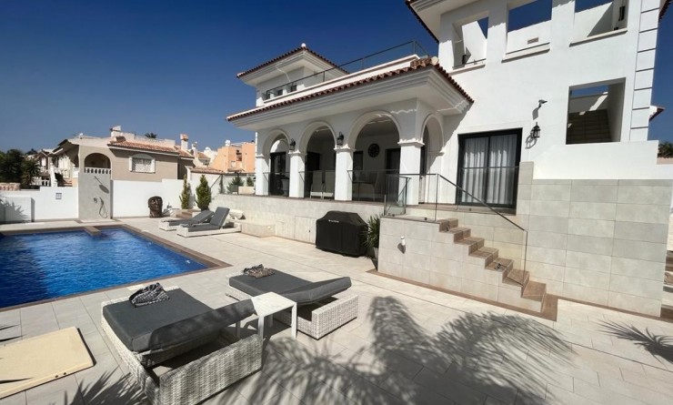 Wederverkoop - Detached House / Villa - Ciudad Quesada