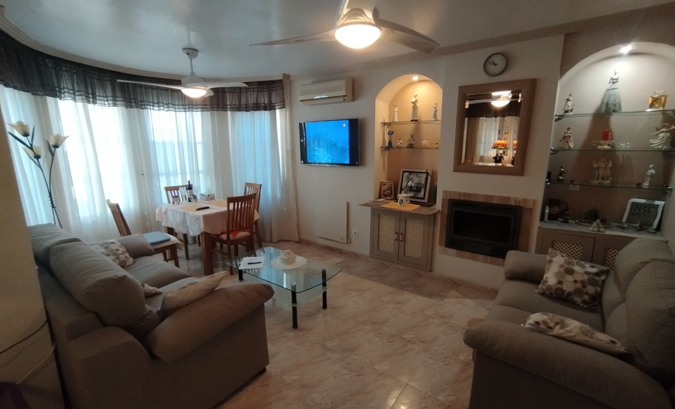 Sale - Villa - Los Altos