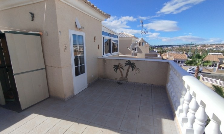 Sale - Villa - Los Altos