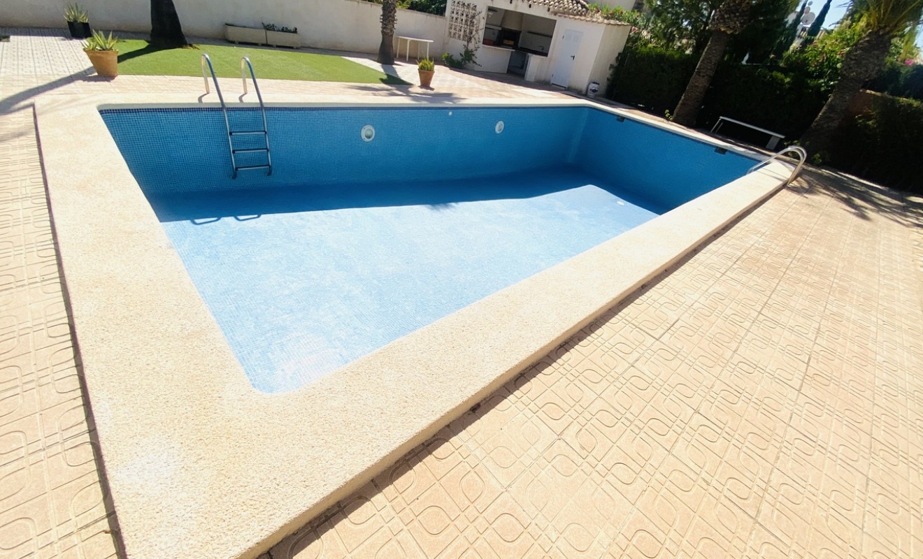 Sale - Villa - La Zenia