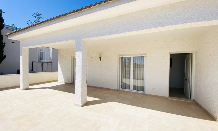 Sale - Villa - La Zenia