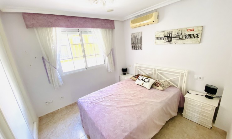 Sale - Villa - La Zenia