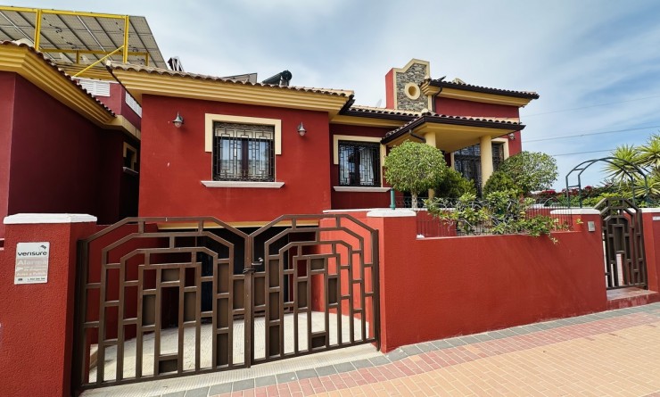 Sale - Villa - Cuidad Quesada