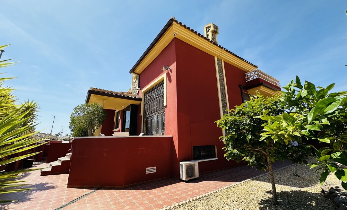 Sale - Villa - Algorfa