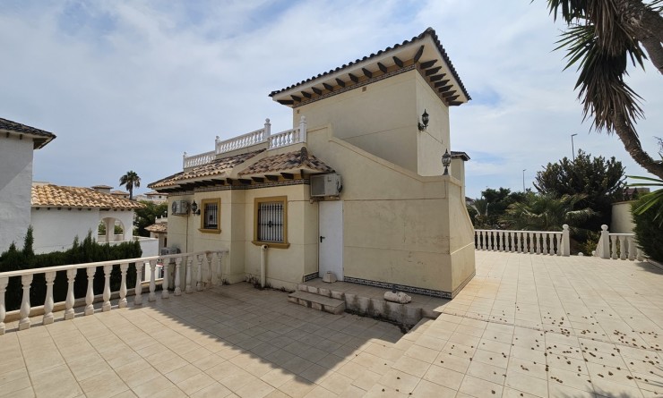 Sale - Villa - La Zenia