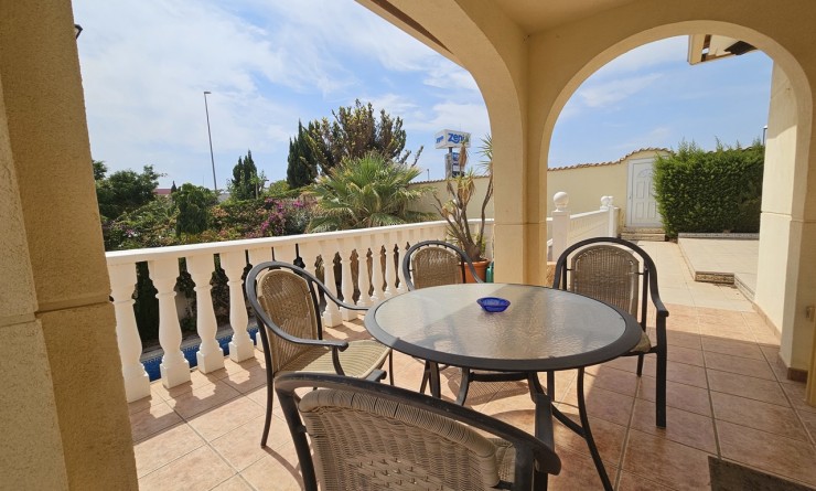 Sale - Villa - La Zenia