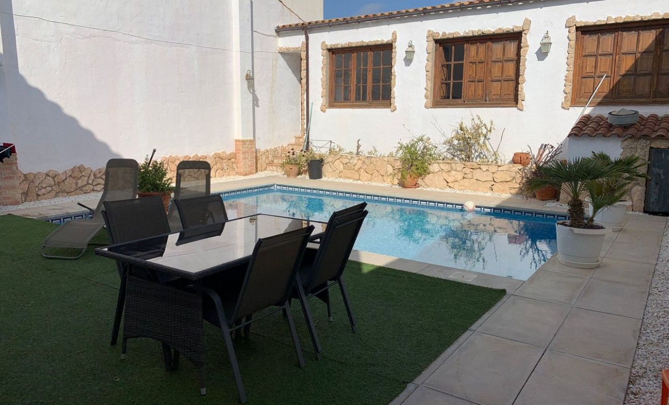 Sale - Townhouse - San Miguel