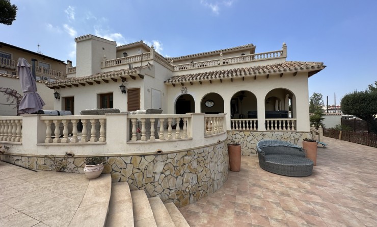 Sale - Villa - Villamartín