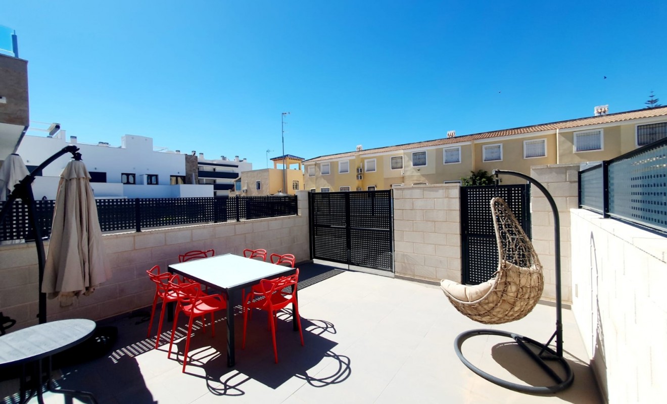 Sale - Townhouse - Orihuela Costa - Villamartín