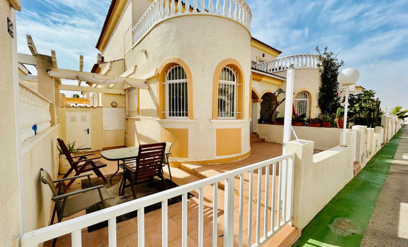 Revente - Single Family Home - Torrevieja - Sector 25