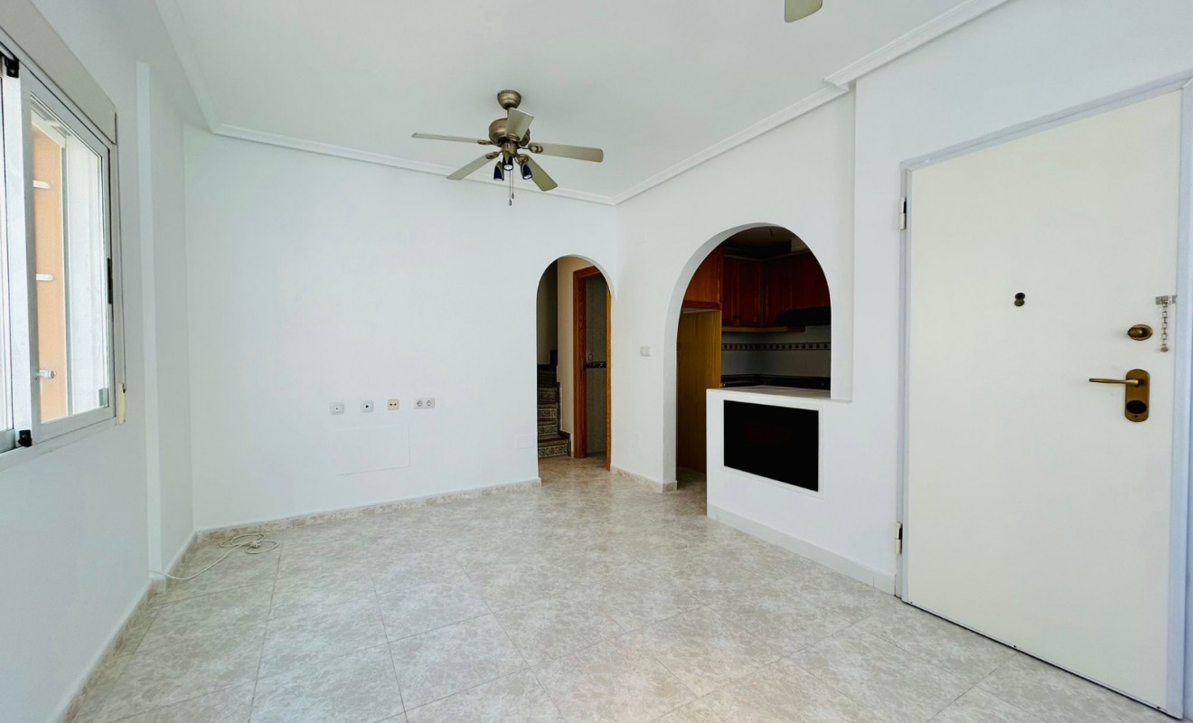 Revente - Single Family Home - Torrevieja - Sector 25