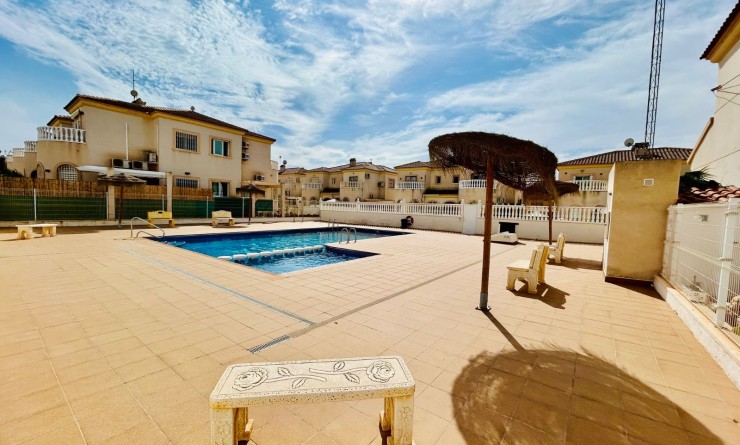 Revente - Single Family Home - Torrevieja - Sector 25