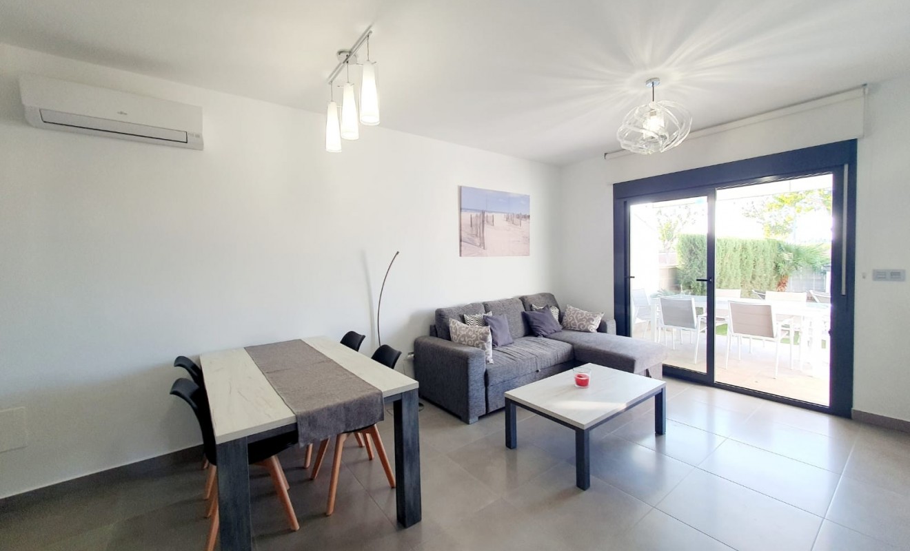 Sale - Apartment / flat - Pilar de la Horadada