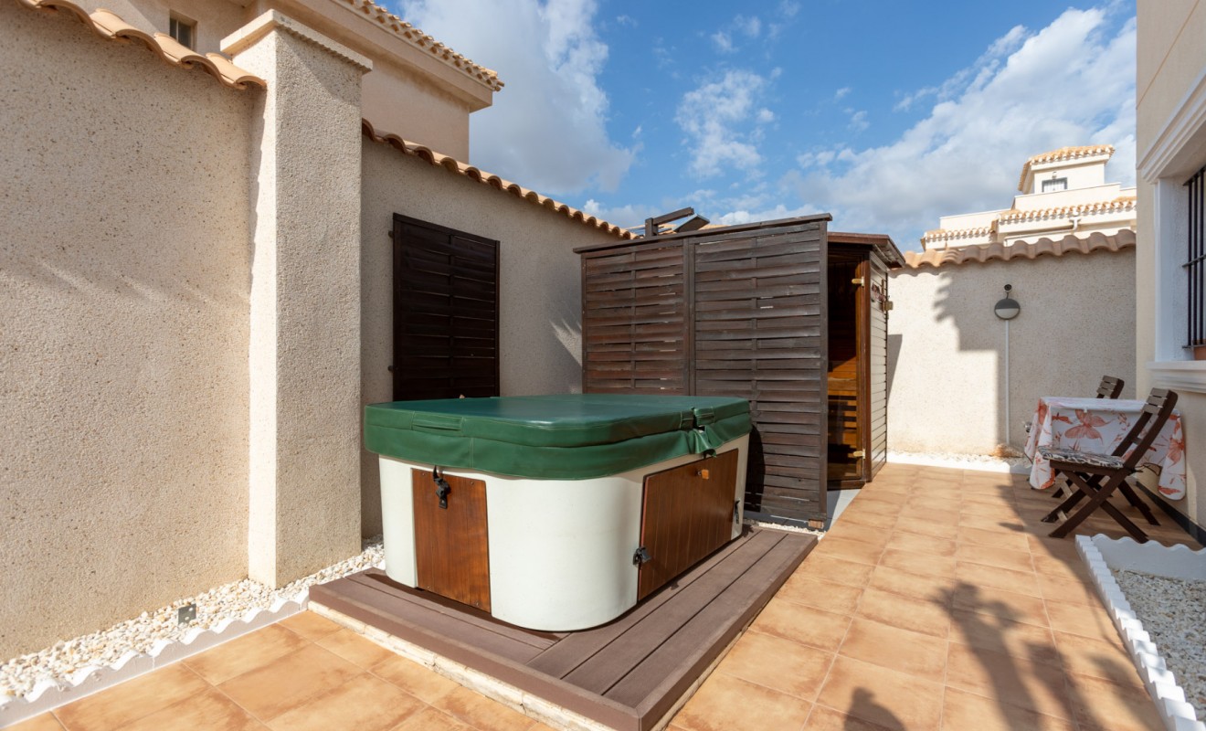 Wederverkoop - Chalet - Orihuela Costa - Playa Flamenca