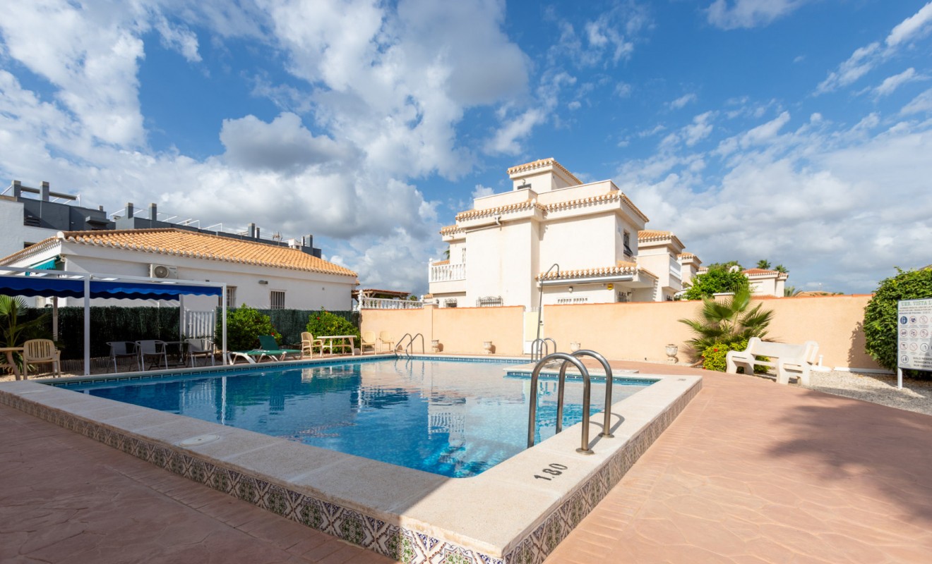 Wederverkoop - Chalet - Orihuela Costa - Playa Flamenca