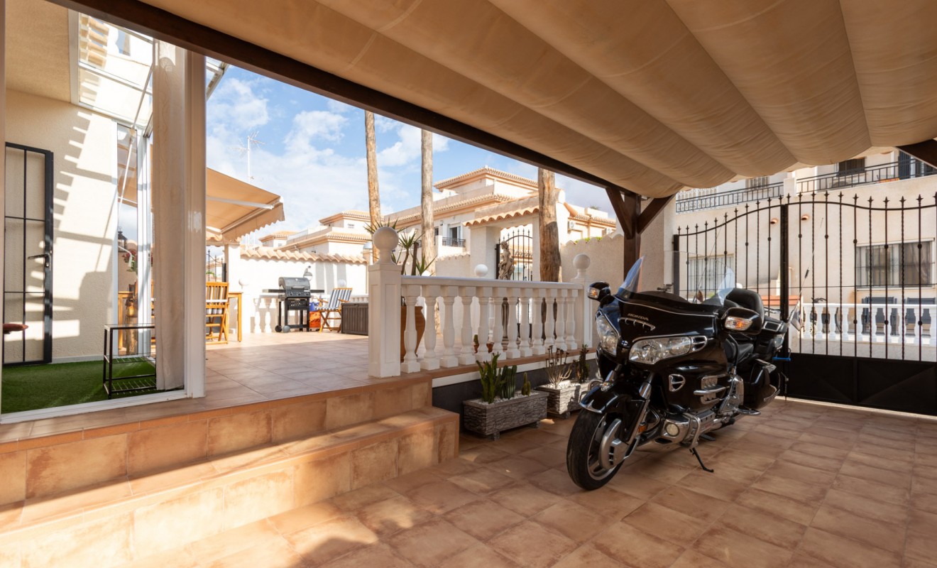 Wederverkoop - Chalet - Orihuela Costa - Playa Flamenca