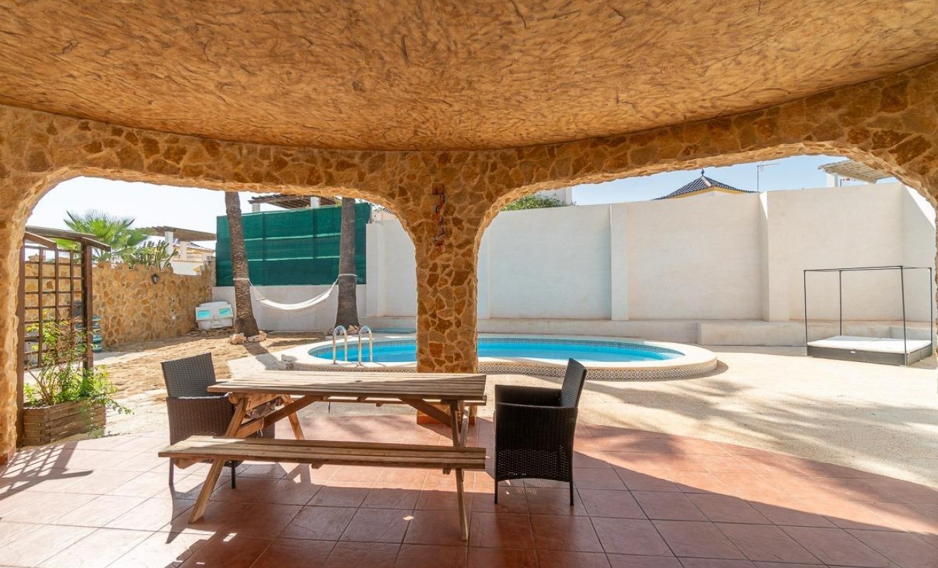 Wederverkoop - Villa - Torrevieja - Los altos