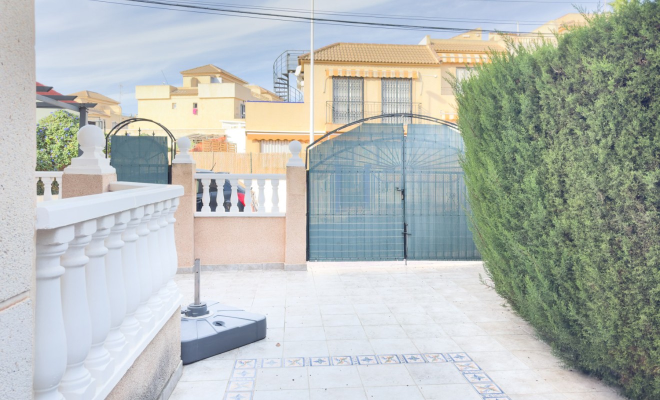 Revente - Apartment - Ground Floor Apartment - Torrevieja - Los Frutales