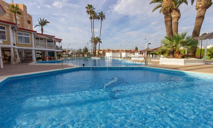 Wederverkoop - Villa - Torrevieja - Aguas nuevas 1