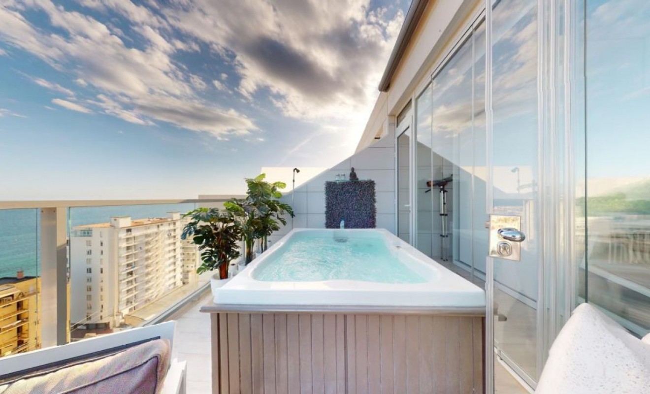 Sale - Apartment - Villajoyosa