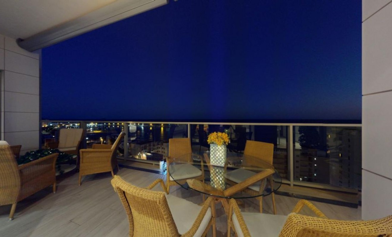 Sale - Apartment - Villajoyosa