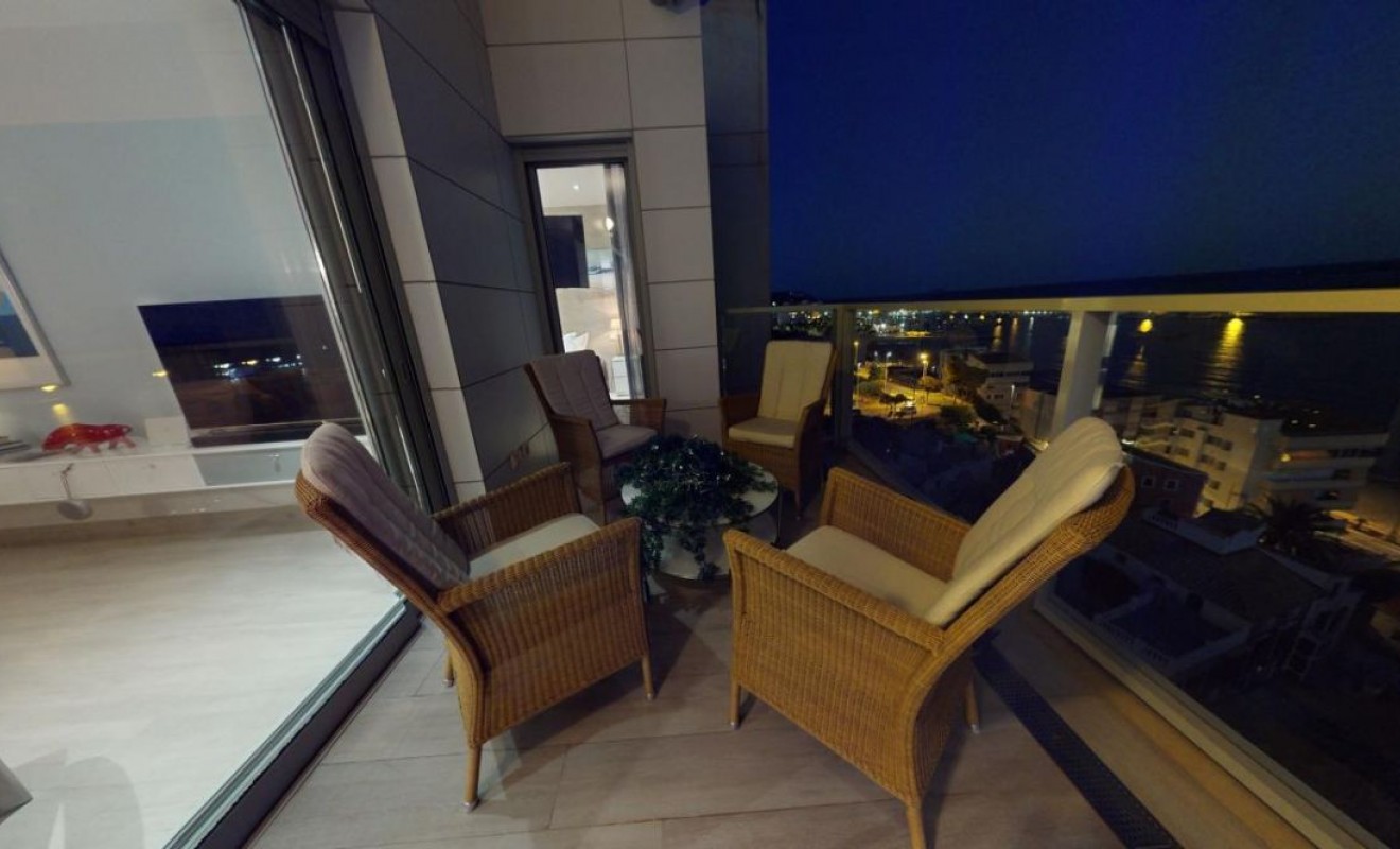 Sale - Apartment - Villajoyosa