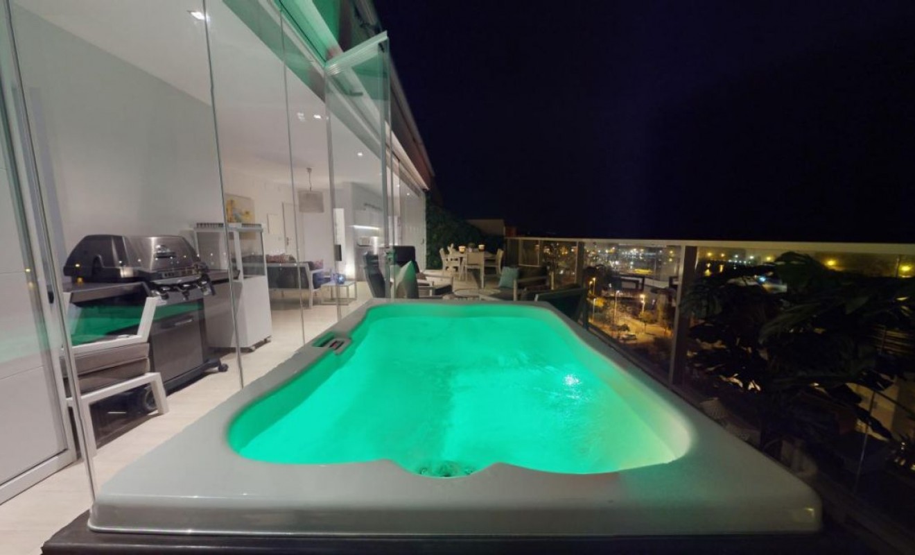 Sale - Apartment - Villajoyosa