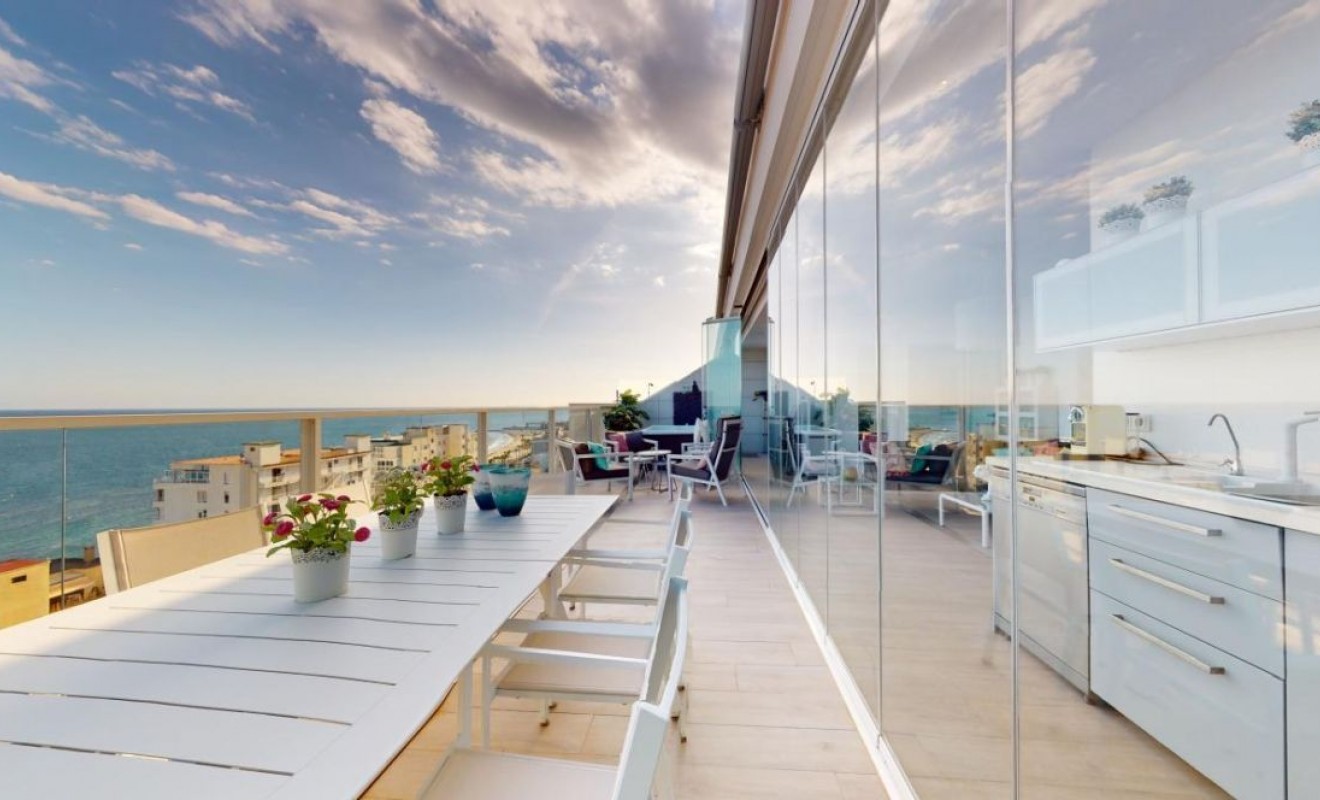 Sale - Apartment - Villajoyosa