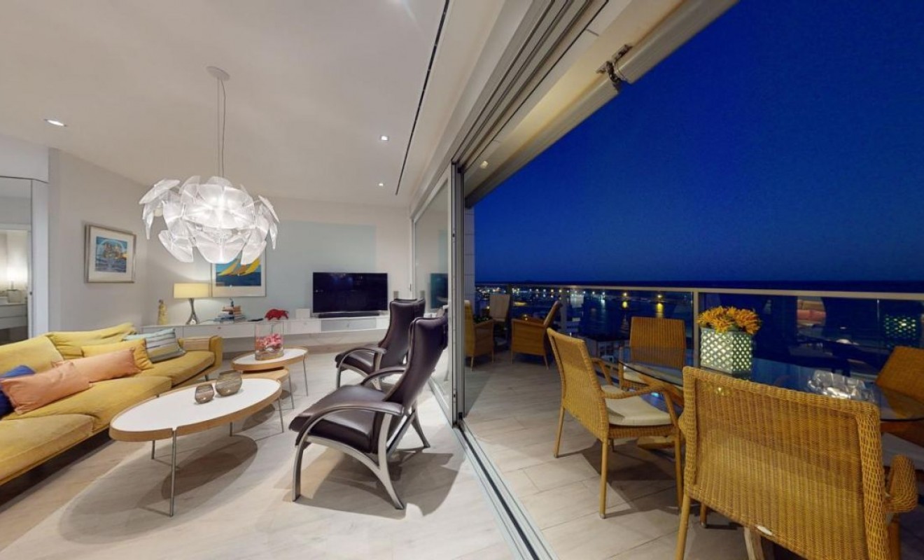 Sale - Apartment - Villajoyosa