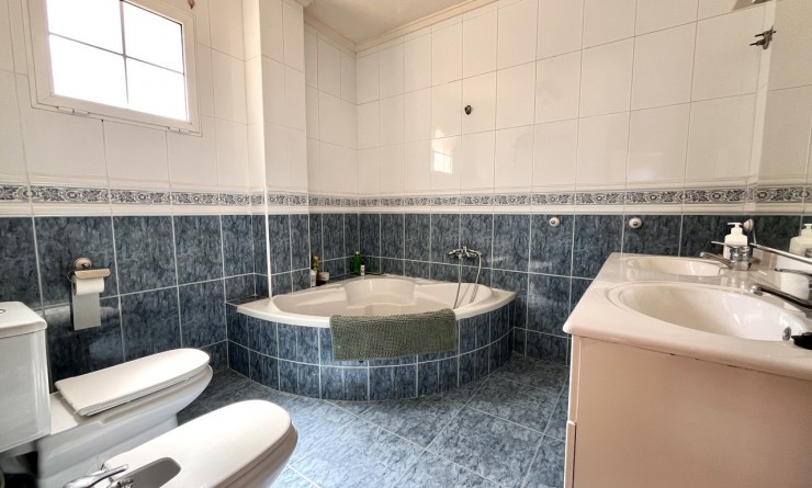 Sale - Villa - La Zenia