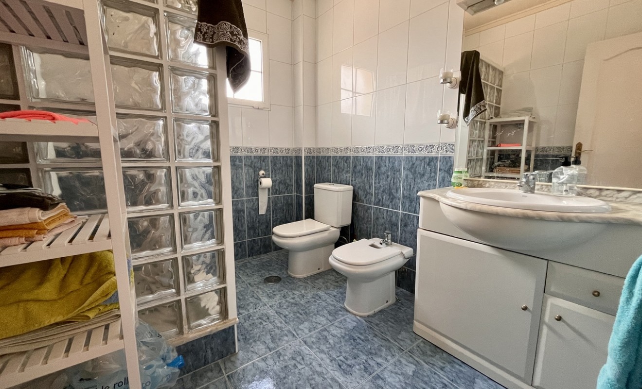 Sale - Villa - La Zenia