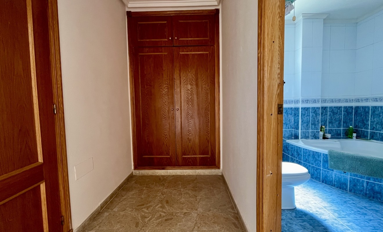 Sale - Villa - La Zenia