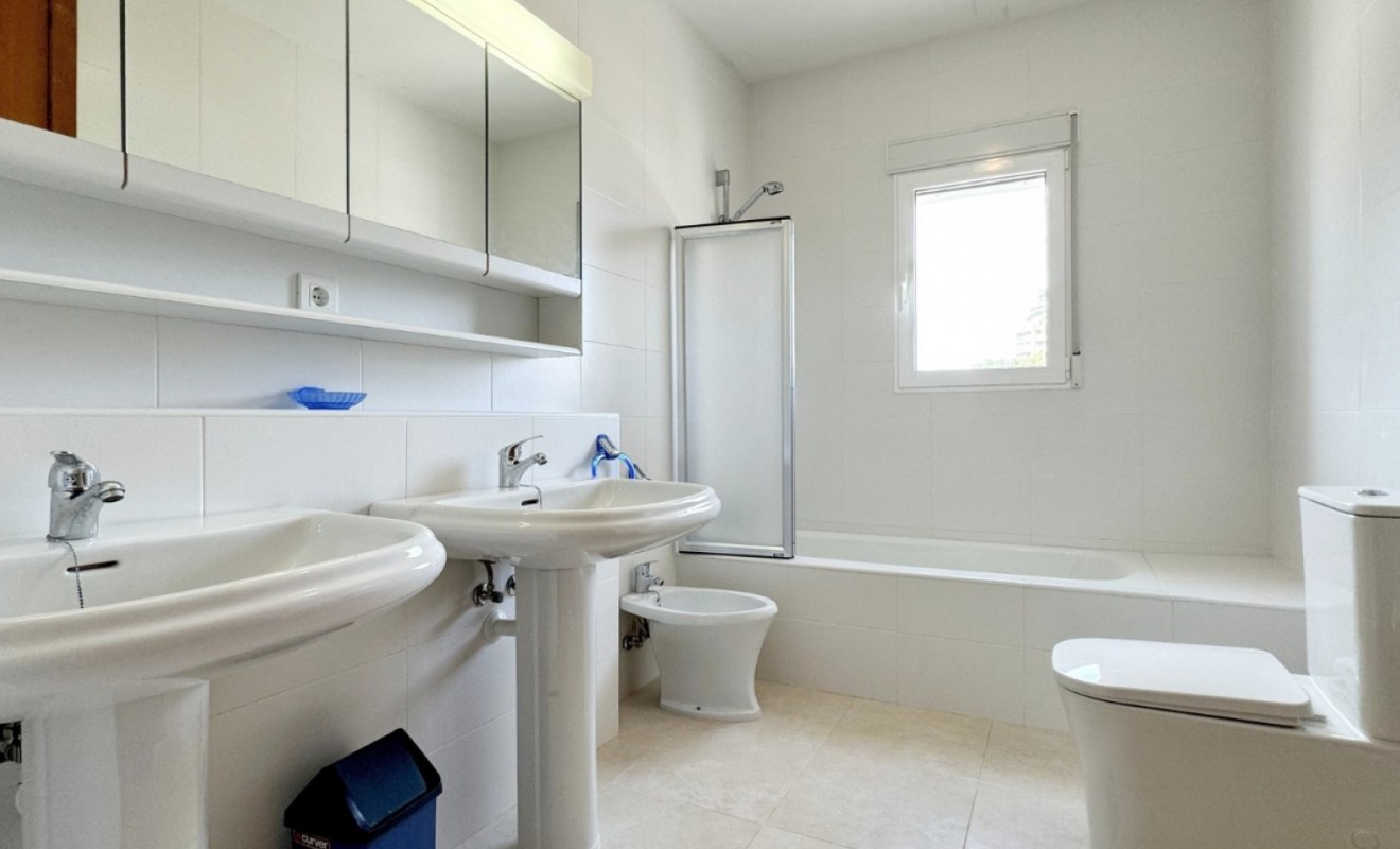 Sale - Detached villa - Orihuela Costa - La Zenia